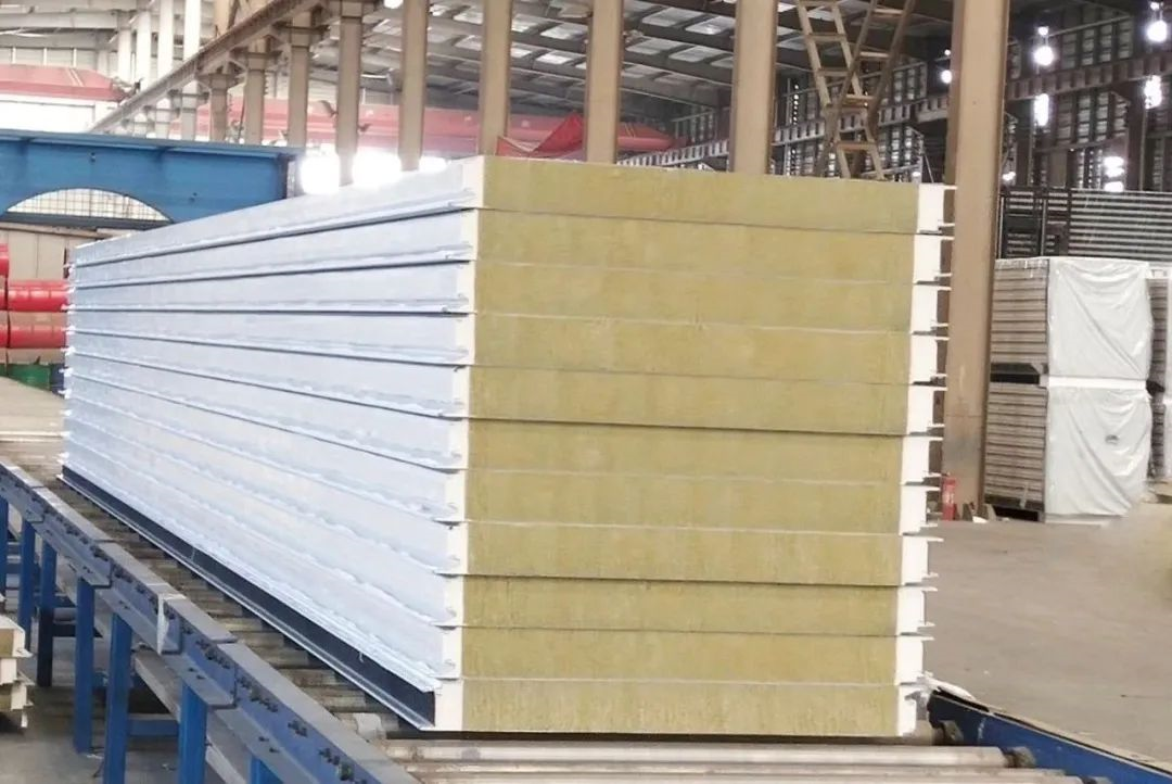 聚氨酯封邊巖棉墻面板 聚氨酯封邊巖棉墻面板