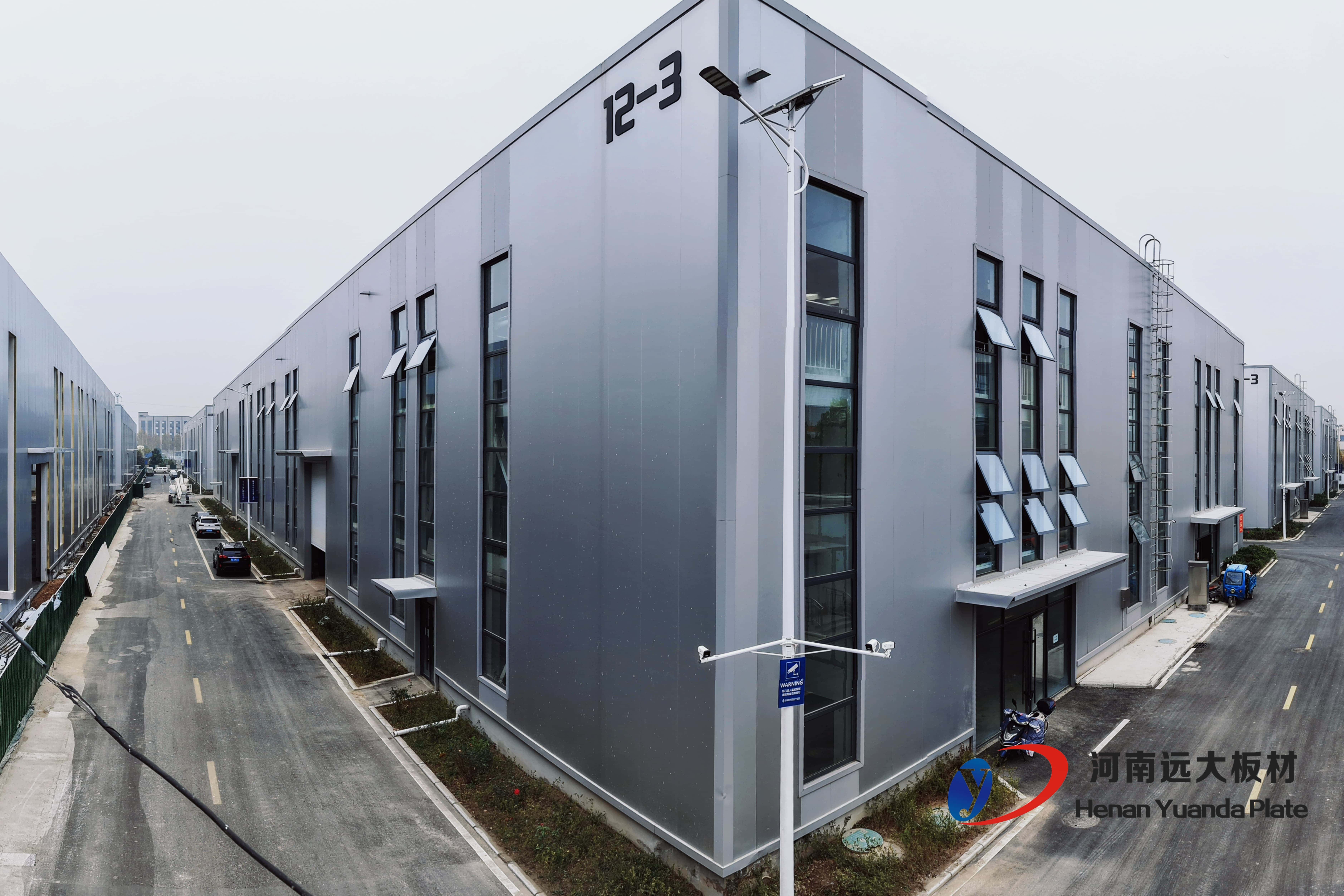 聚氨酯封邊巖棉夾芯板：產(chǎn)業(yè)園區(qū)(圖3)