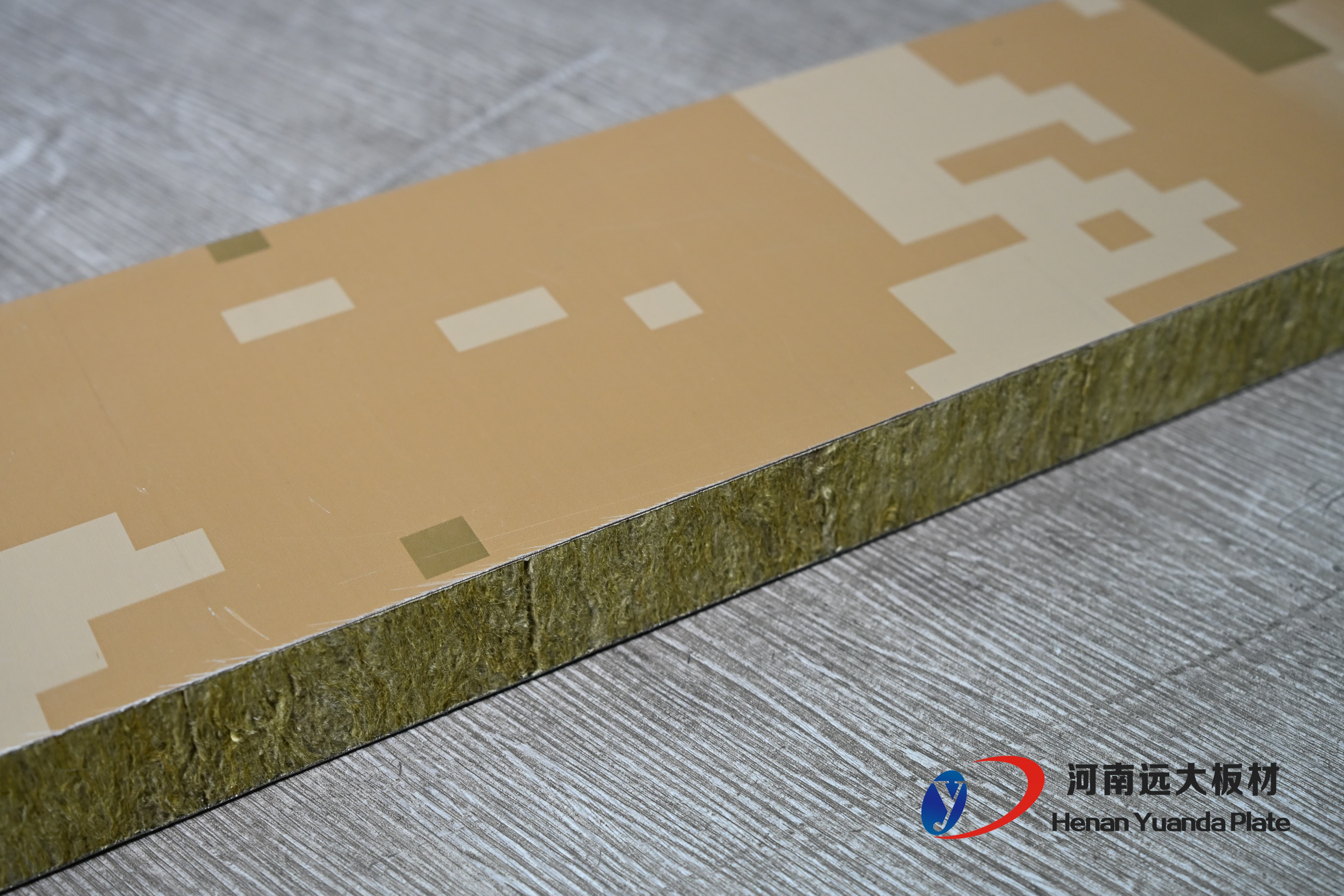 聚氨酯夾芯板一平方多少錢？2025年最新價格與性能全解析(圖3)